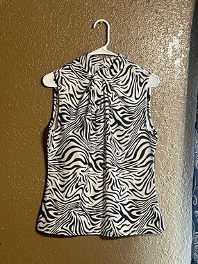 Sleeveless Tie-Neck Zebra Print Blouse - Black & White